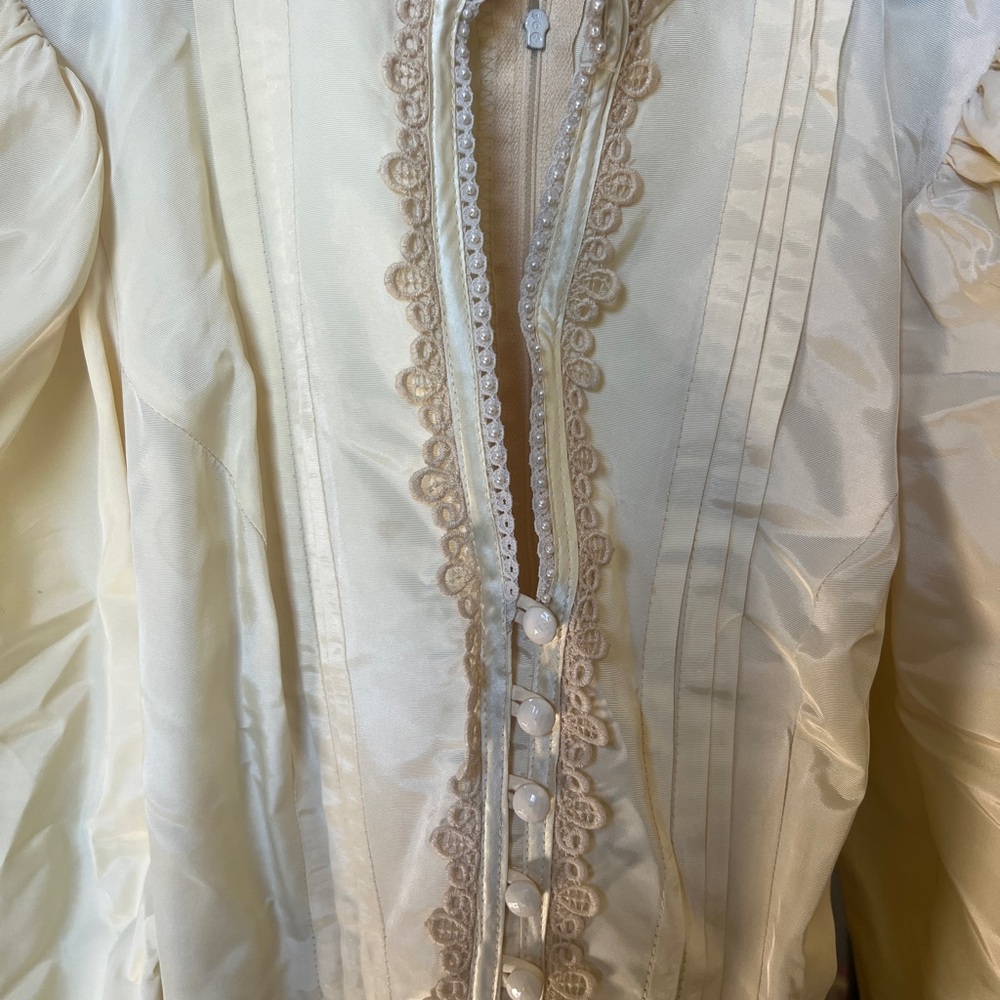 Gunne Sax Cream Bishop Sleeve Gown with Bib Collar Vintage - Picture 5 of 9